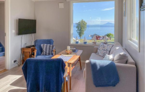 3 Bedroom Stunning Home In Fiksdal